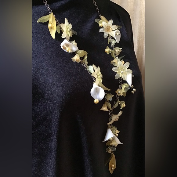 Artisan Made Calla Lily Motif Necklace - Picture 3 of 3